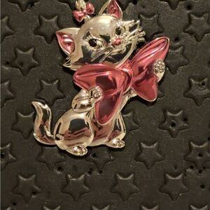 Disney Marie Pin